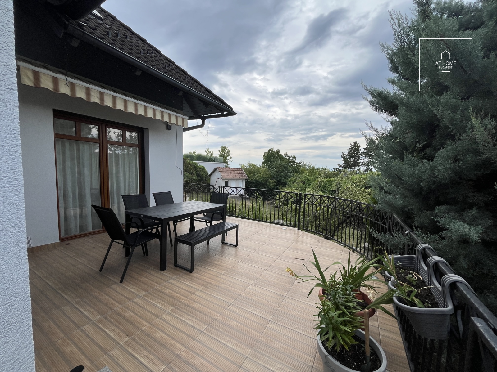 Exclusive Family House for Rent in Miskolc with Swimming Pool and Spacious Private Garden