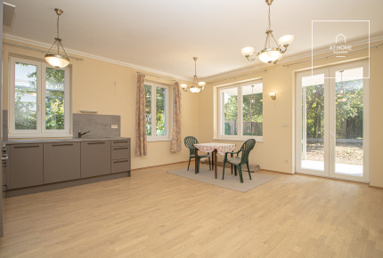 Green Suburban Family House for Rent in District XII, Near Normafa