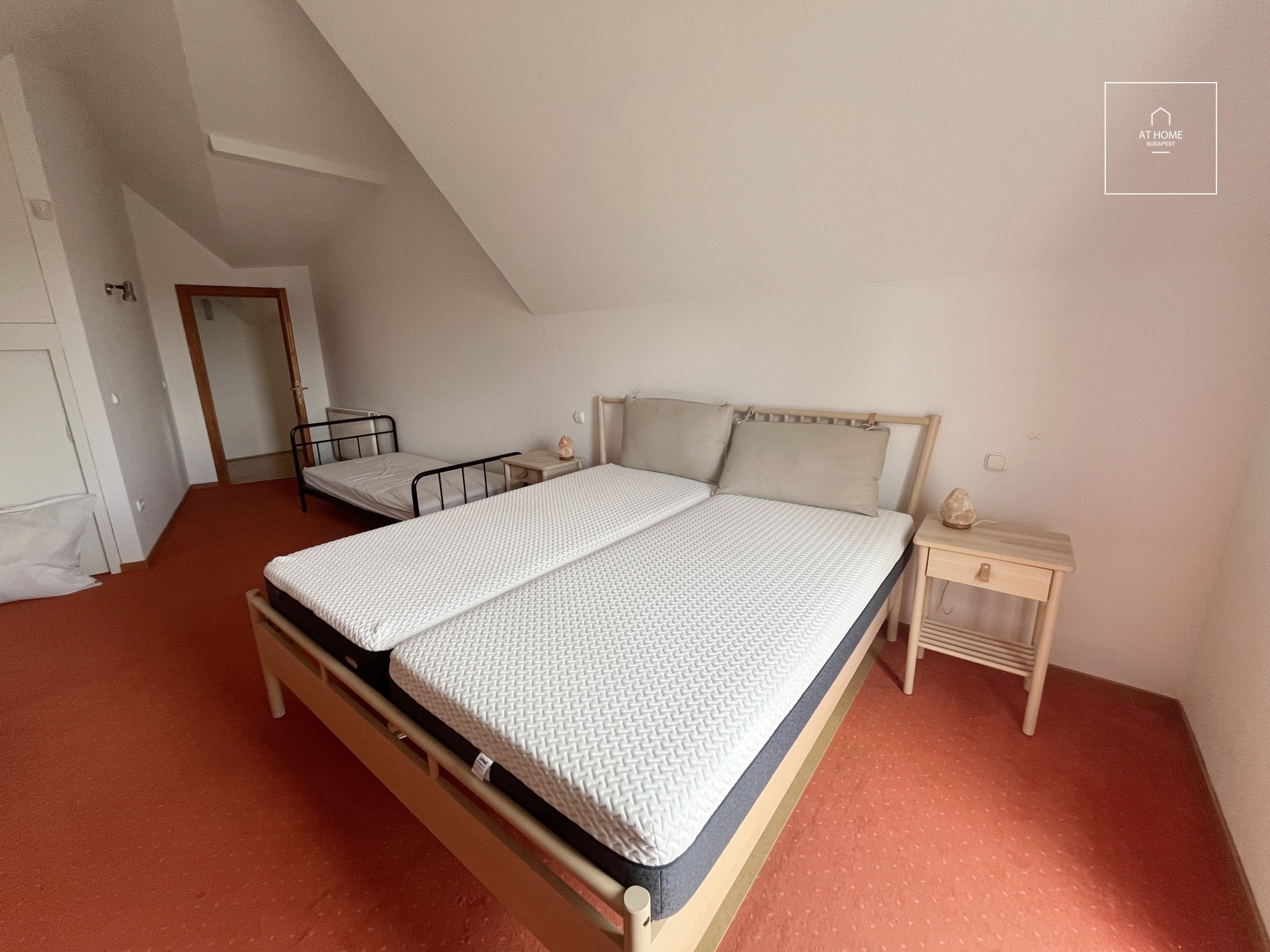 High-Quality Family Home for Sale in the Barackos Neighborhood of Budakeszi
