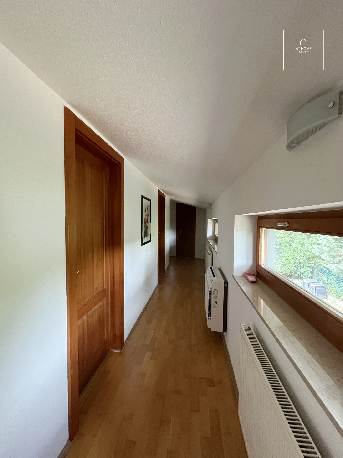 High-Quality Family Home for Sale in the Barackos Neighborhood of Budakeszi