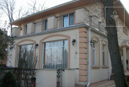 Exclusive detached house  II/A. district, Adyliget