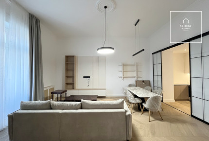 Exclusive, newly renovated apartment in the heart of Budapest, near Szabadság Square
