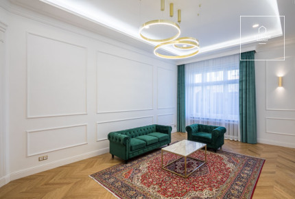 Refurbished 2-bedroom luxury apartment for rent in Budapest V. district