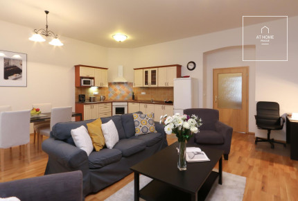 2-bedroom apartment on the ground floor, Vinohrady