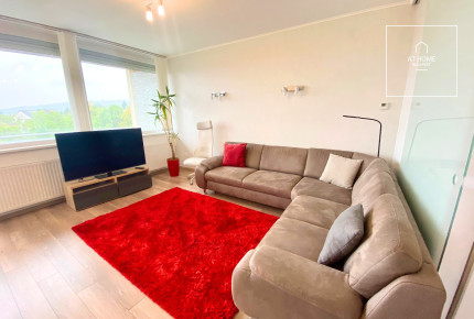 Panoramic Apartment with Terrace and Private Parking in Budapest District II