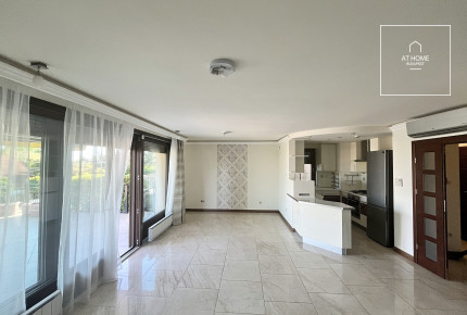 Ground-Floor Apartment with Large Terrace for Rent on Látó-hegy