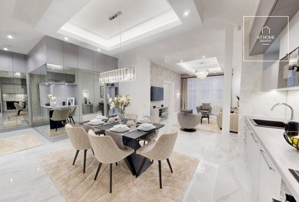 Renovated 100 sqm Luxury Apartment with 2 Balconies in District V, Downtown, Budapest