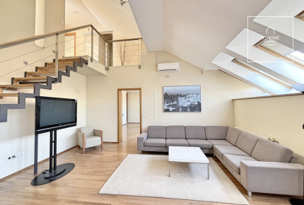 Two-story renovated apartment for rent in Budapest, District VI, Terézváros