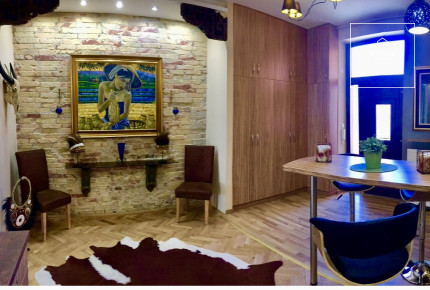 Two bedroom apartment for rent in the heart of Dowtown Budapest
